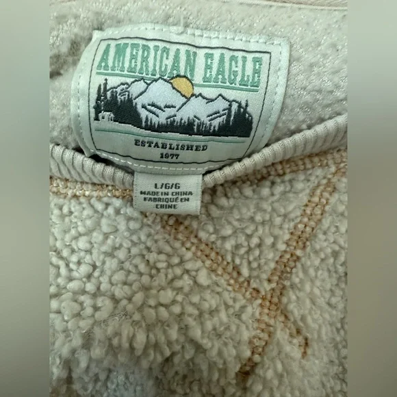 American Eagle Outfitters Cream Sherpa Crew Neck - Picture 4 of 6